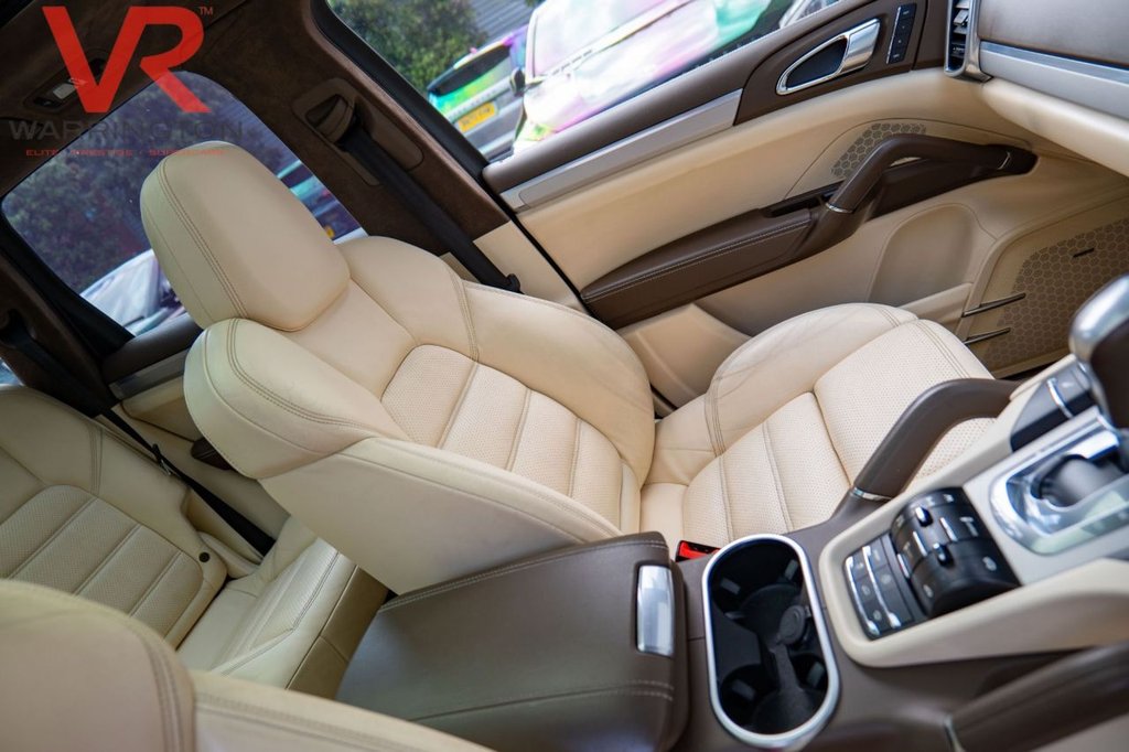 Used Porsche Cayenne 2012 for sale - 76546406: Photo 4