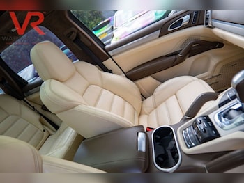 Used Porsche Cayenne 2012 for sale - 76546406: Photo