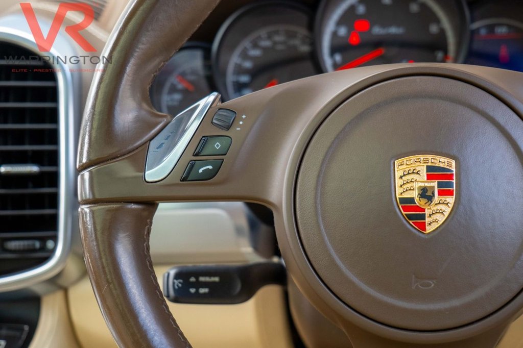 Used Porsche Cayenne 2012 for sale - 76546406: Photo 9