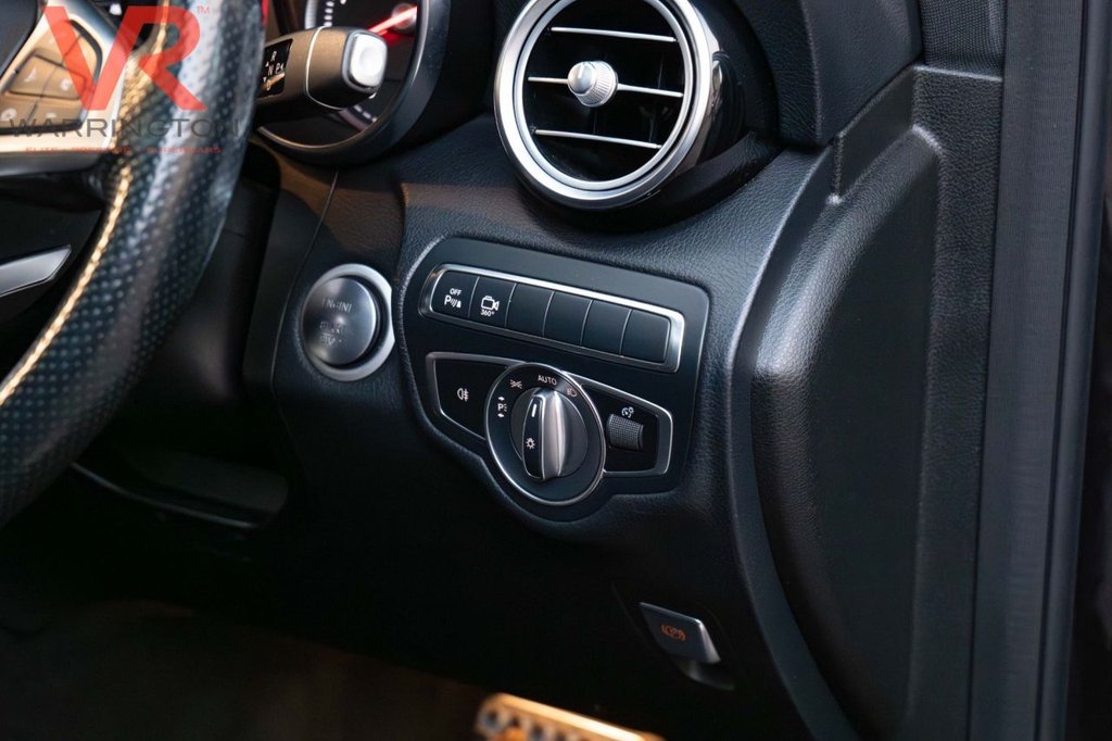 Used Mercedes-Benz GLC 2018 for sale - 76855077: Photo 12