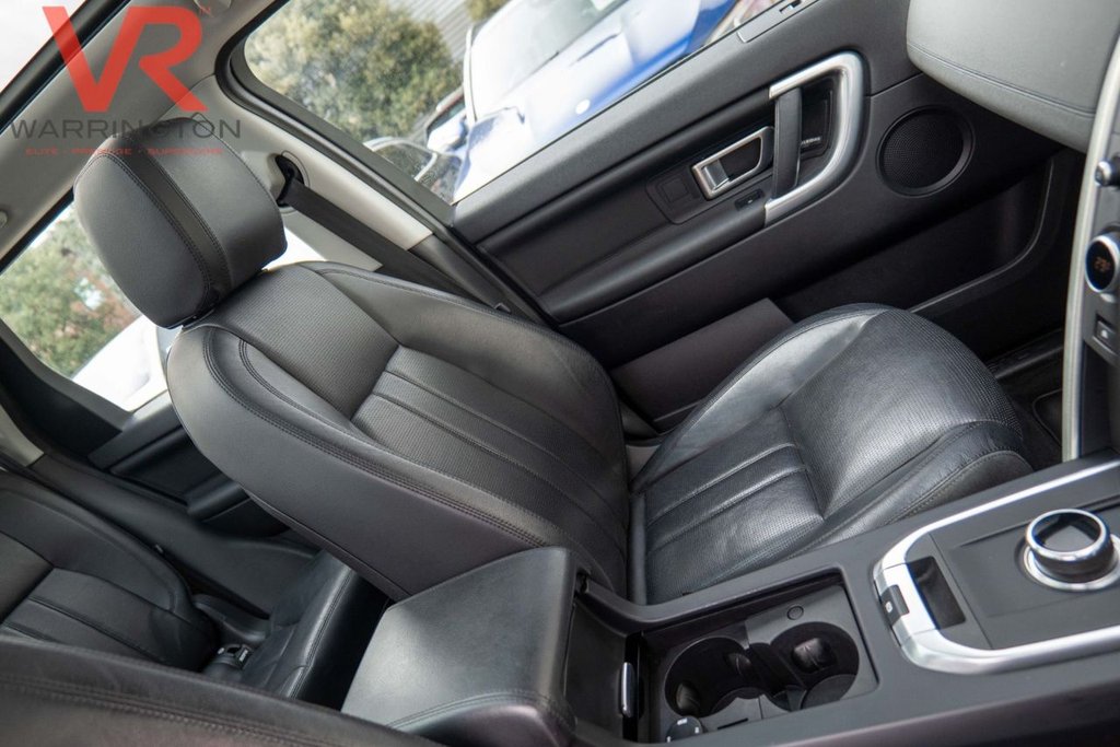 Used Land Rover Discovery Sport 2017 for sale - 77720380: Photo 4