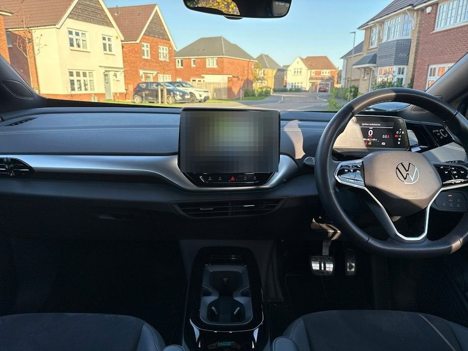 Used Volkswagen ID.4 2023 for sale - 76642811: Photo 2