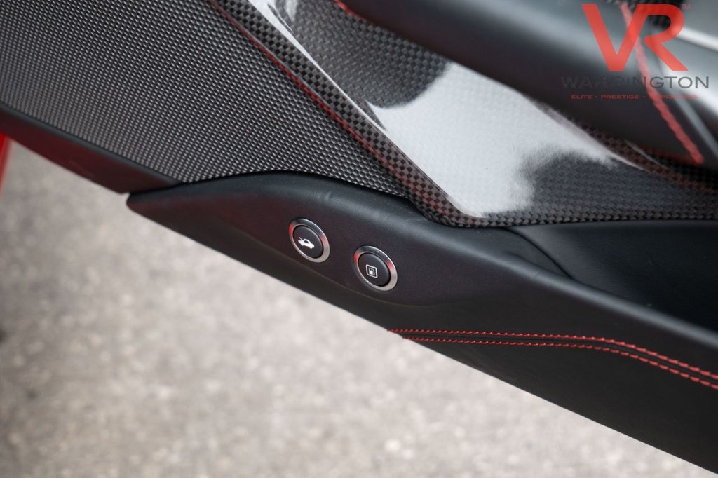 Used Ferrari 488 2017 for sale - 76546411: Photo 29