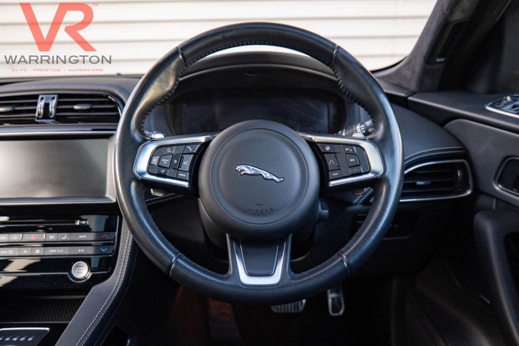 Used Jaguar F-Pace 2020 for sale - 76792041: Photo 10