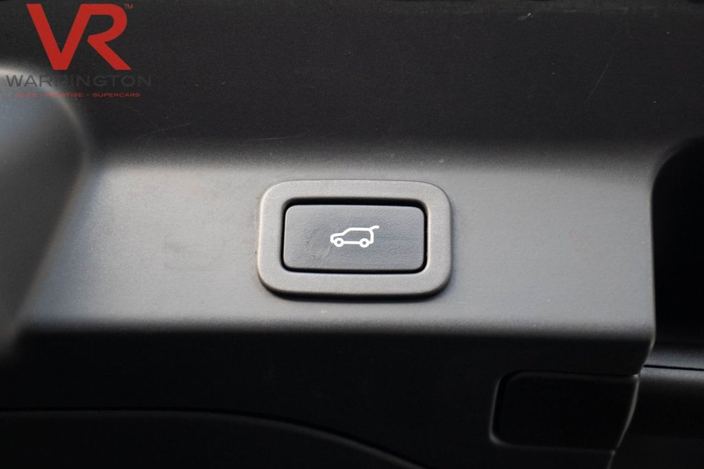 Used Jaguar F-Pace 2020 for sale - 76792041: Photo 17