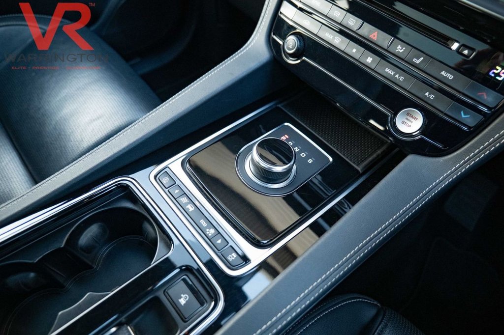 Used Jaguar F-Pace 2020 for sale - 76792041: Photo 25