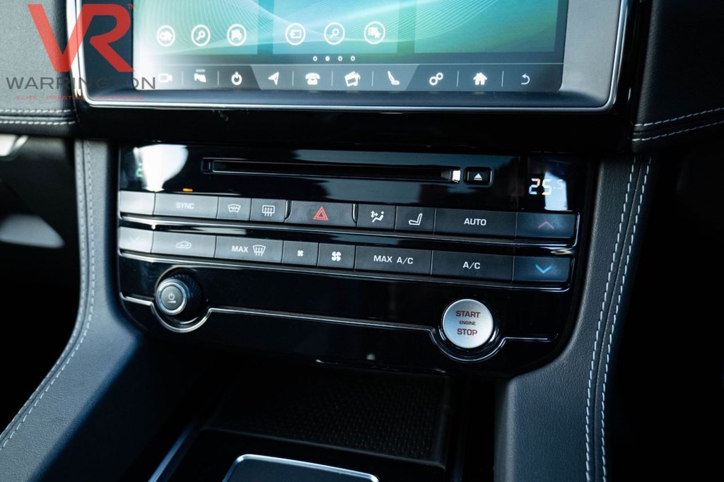 Used Jaguar F-Pace 2020 for sale - 76792041: Photo 26