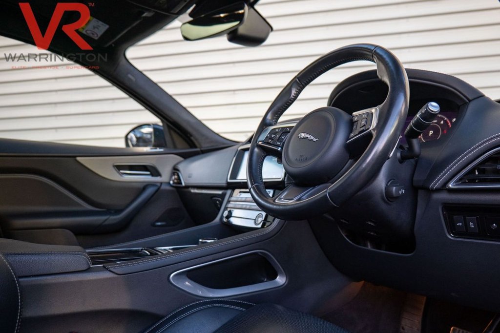 Used Jaguar F-Pace 2020 for sale - 76792041: Photo 9