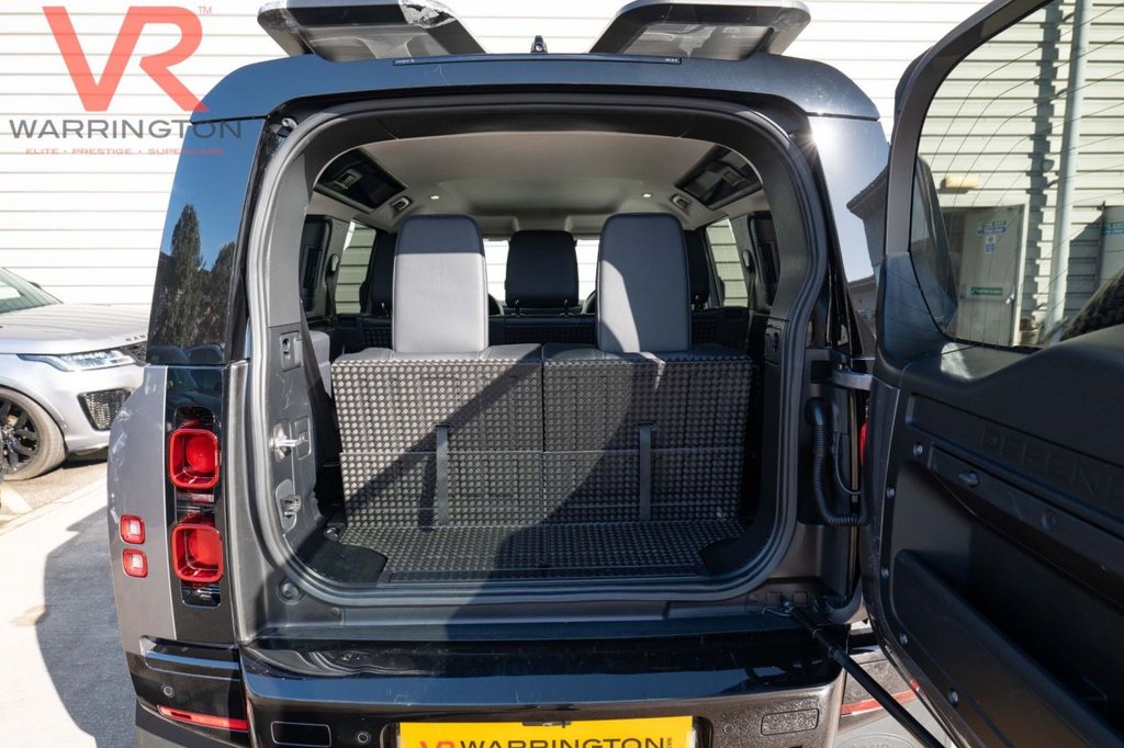 Used Land Rover Defender 2021 for sale - 76546400: Photo 13