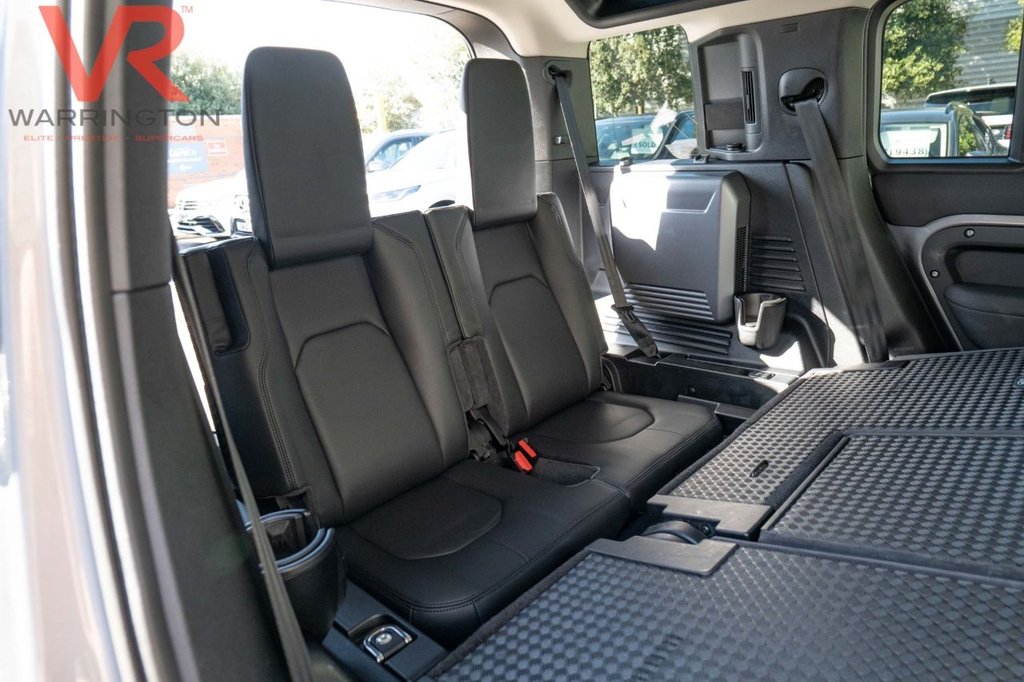 Used Land Rover Defender 2021 for sale - 76546400: Photo 14