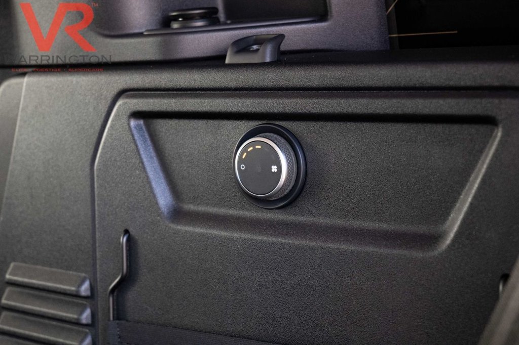 Used Land Rover Defender 2021 for sale - 76546400: Photo 15