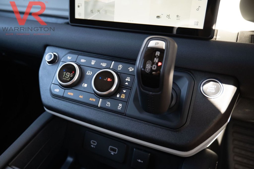 Used Land Rover Defender 2021 for sale - 76546400: Photo 28