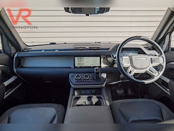 Used Land Rover Defender 2021 for sale - 76546400: Photo