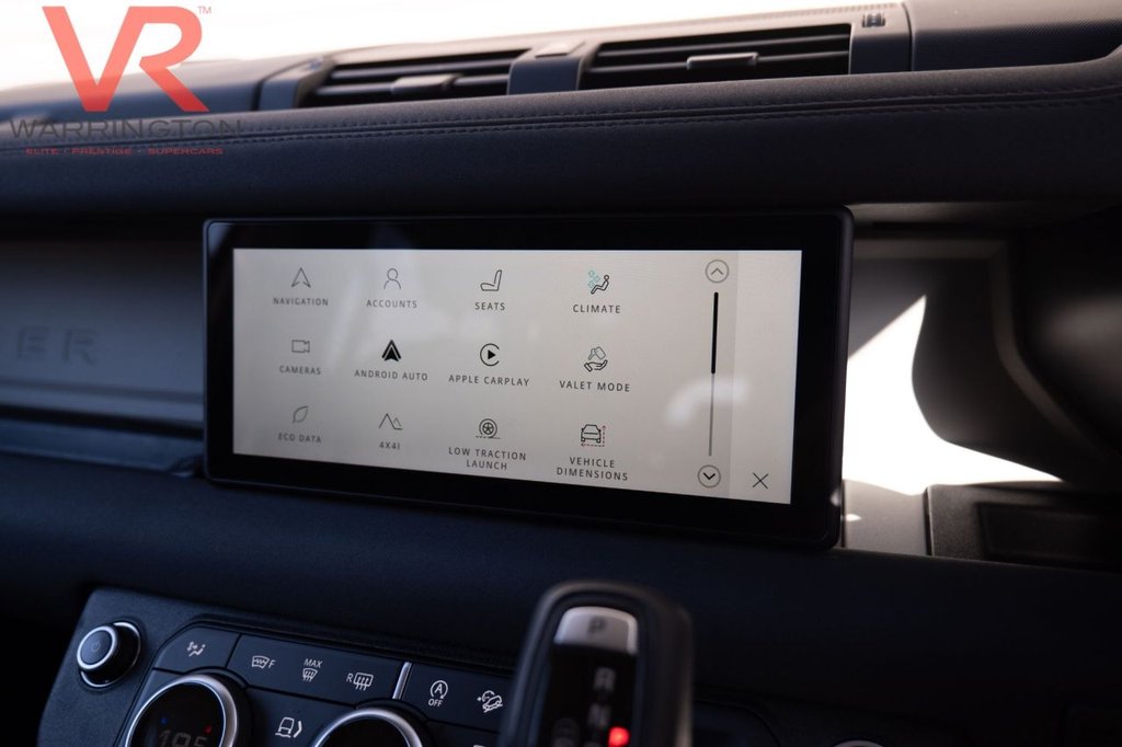 Used Land Rover Defender 2021 for sale - 76546400: Photo 30