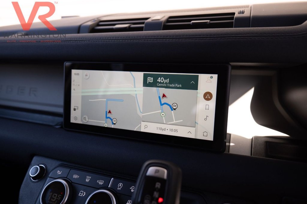 Used Land Rover Defender 2021 for sale - 76546400: Photo 32