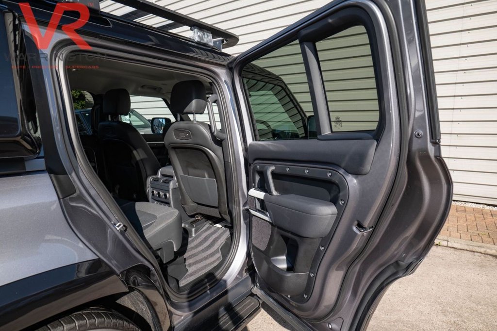 Used Land Rover Defender 2021 for sale - 76546400: Photo 36