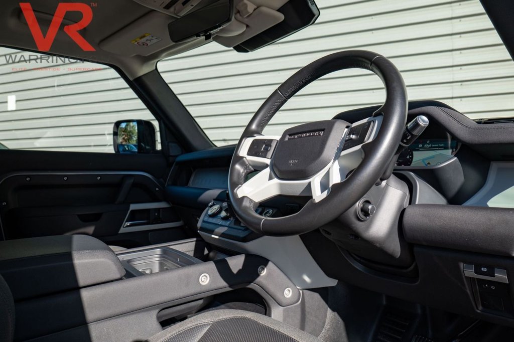 Used Land Rover Defender 2021 for sale - 76546400: Photo 8