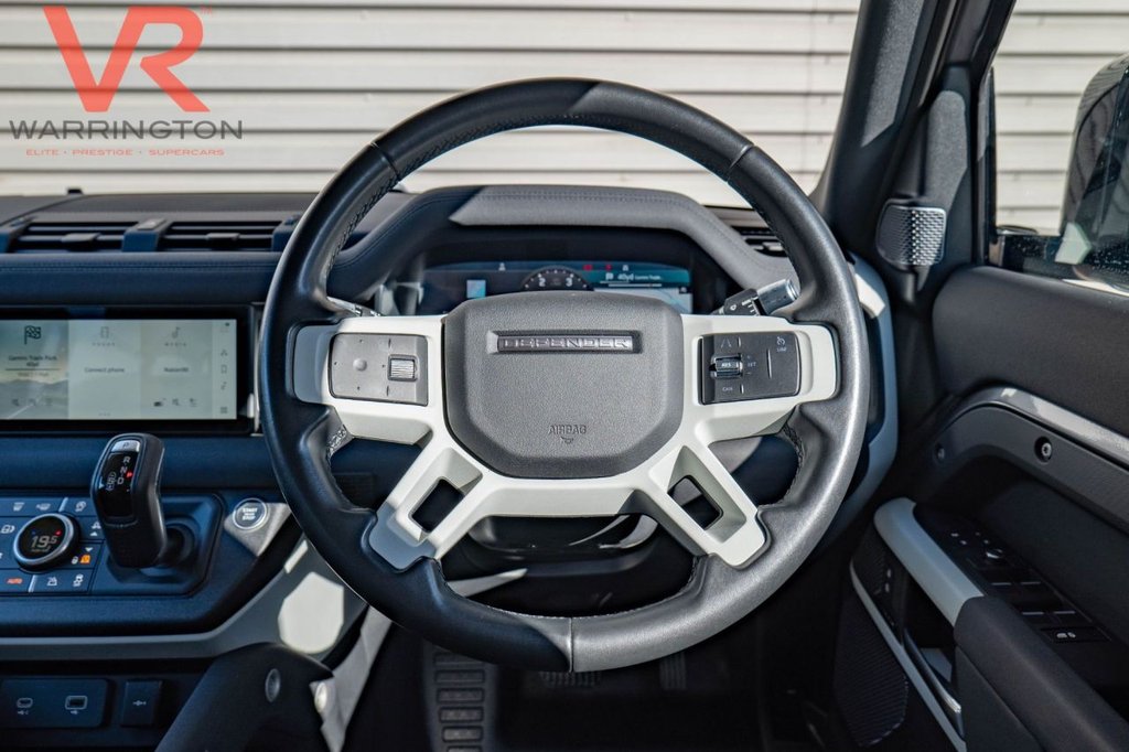 Used Land Rover Defender 2021 for sale - 76546400: Photo 9