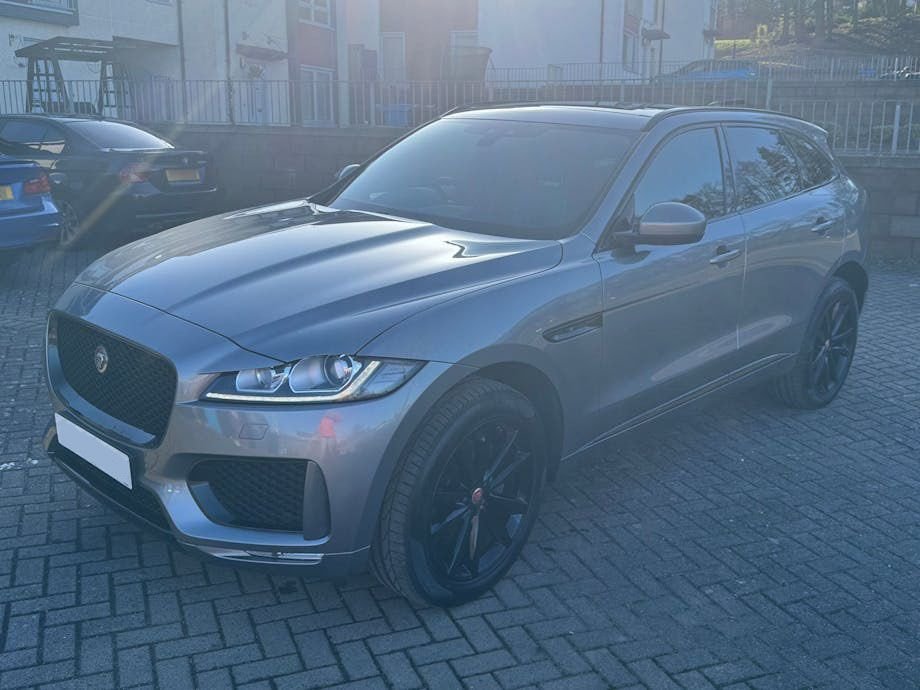 Used Jaguar F-Pace 2020 for sale - 77636701: Photo 4