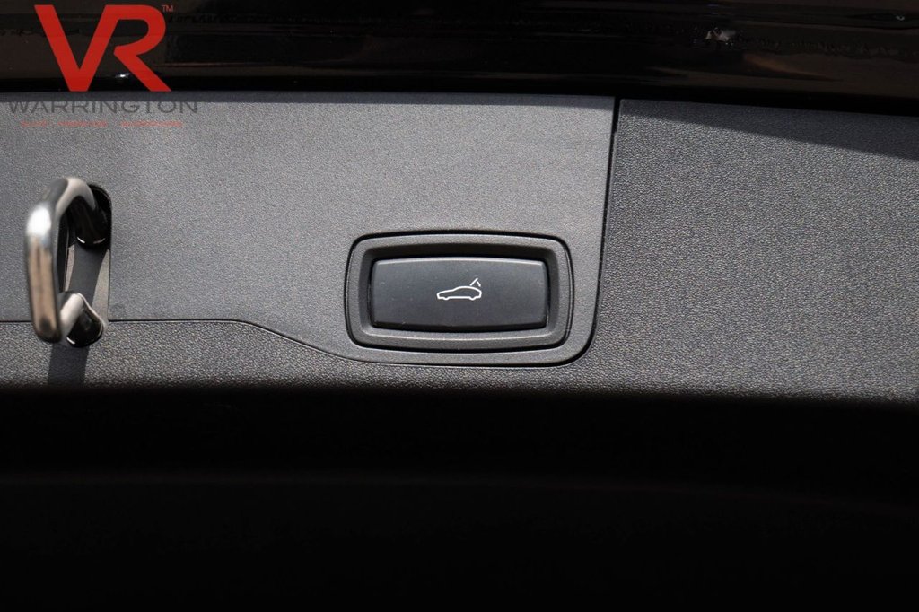 Used Porsche Taycan 2023 for sale - 76546368: Photo 19