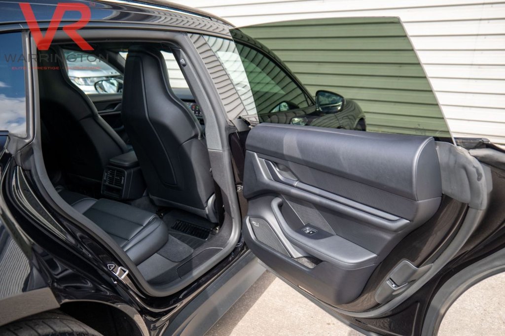 Used Porsche Taycan 2023 for sale - 76546368: Photo 38