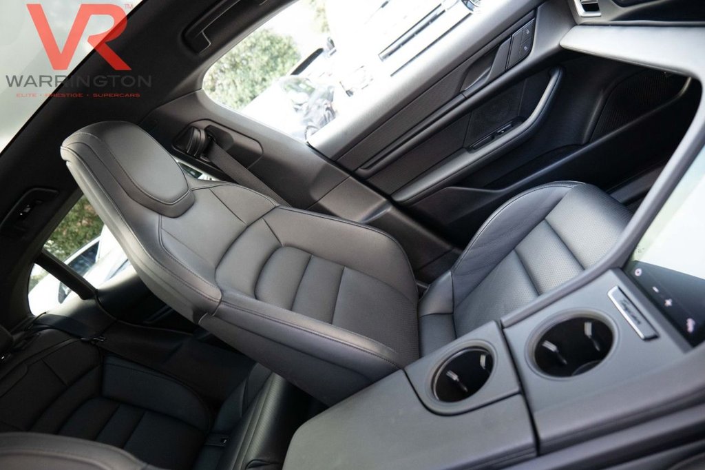 Used Porsche Taycan 2023 for sale - 76546368: Photo 4