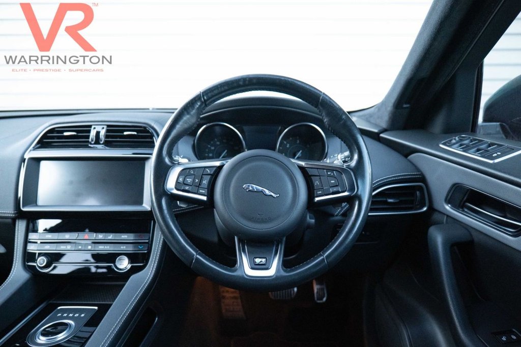 Used Jaguar F-Pace 2019 for sale - 77133813: Photo 11