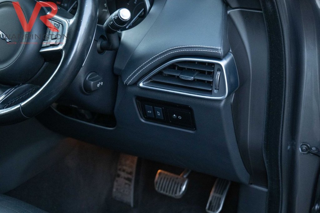 Used Jaguar F-Pace 2019 for sale - 77133813: Photo 15