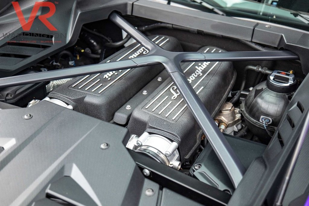 Used Lamborghini Huracan 2019 for sale - 76547063: Photo 17