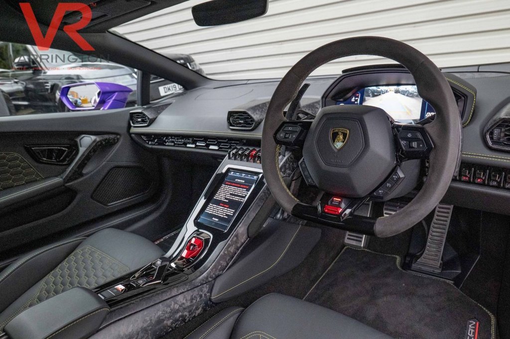 Used Lamborghini Huracan 2019 for sale - 76547063: Photo 2