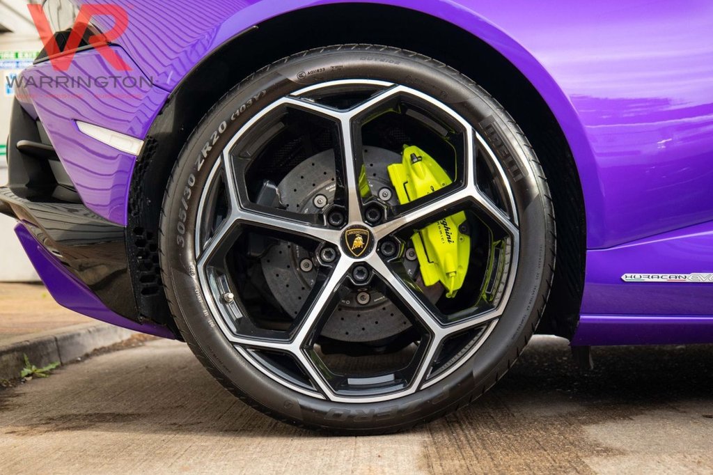 Used Lamborghini Huracan 2019 for sale - 76547063: Photo 38