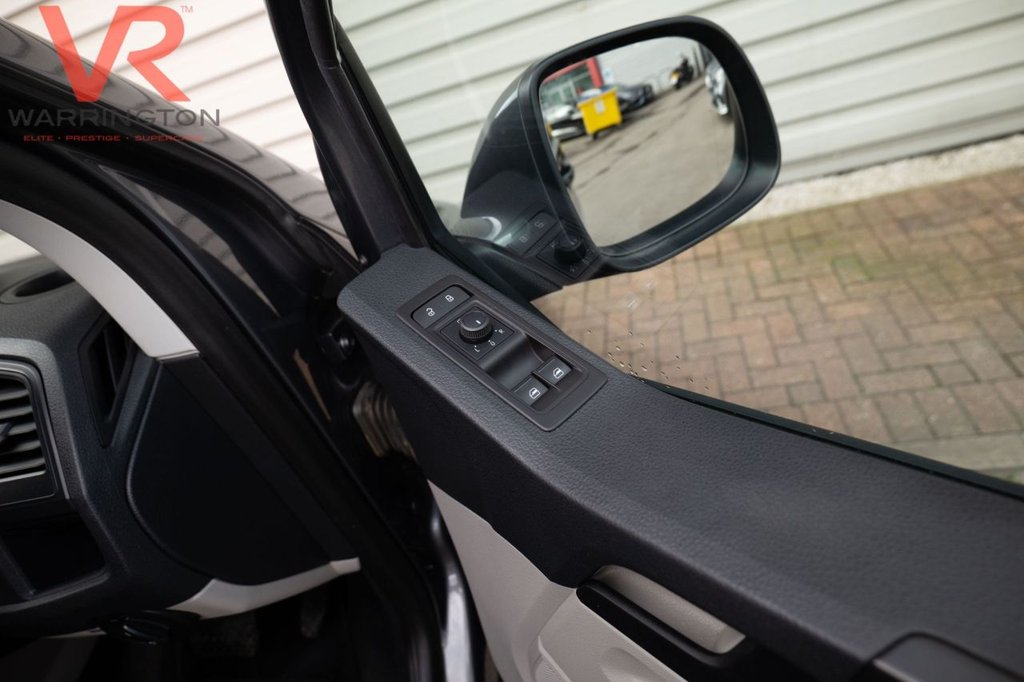 Used Volkswagen Transporter 2017 for sale - 77631769: Photo 20