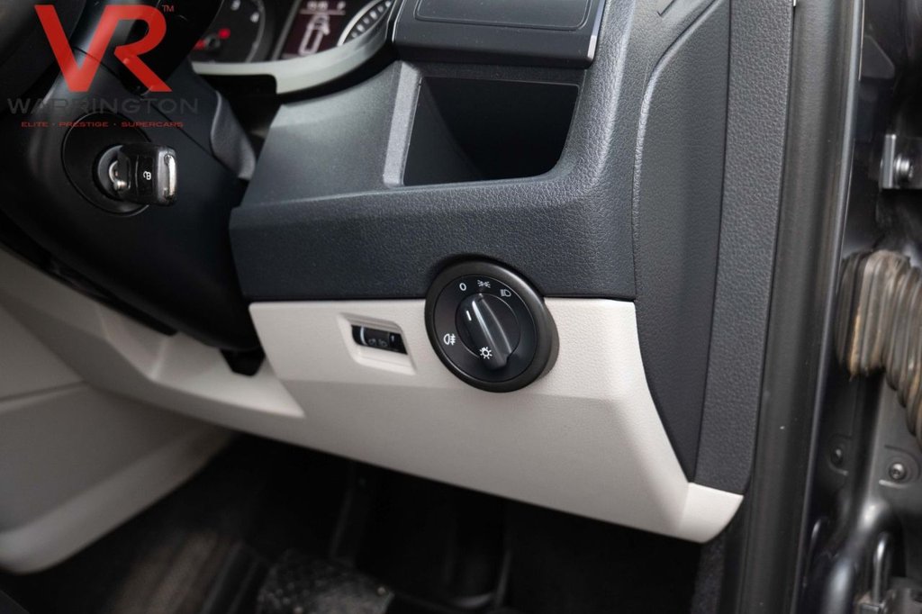 Used Volkswagen Transporter 2017 for sale - 77631769: Photo 26