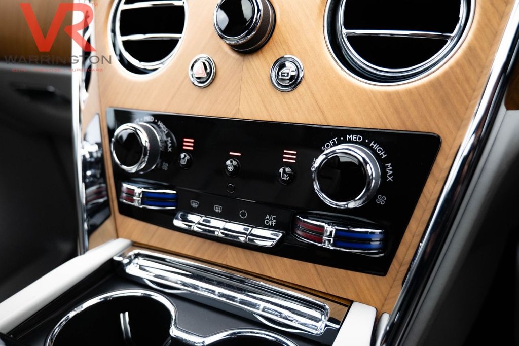 Used Rolls-Royce Cullinan 2019 for sale - 76546469: Photo 30