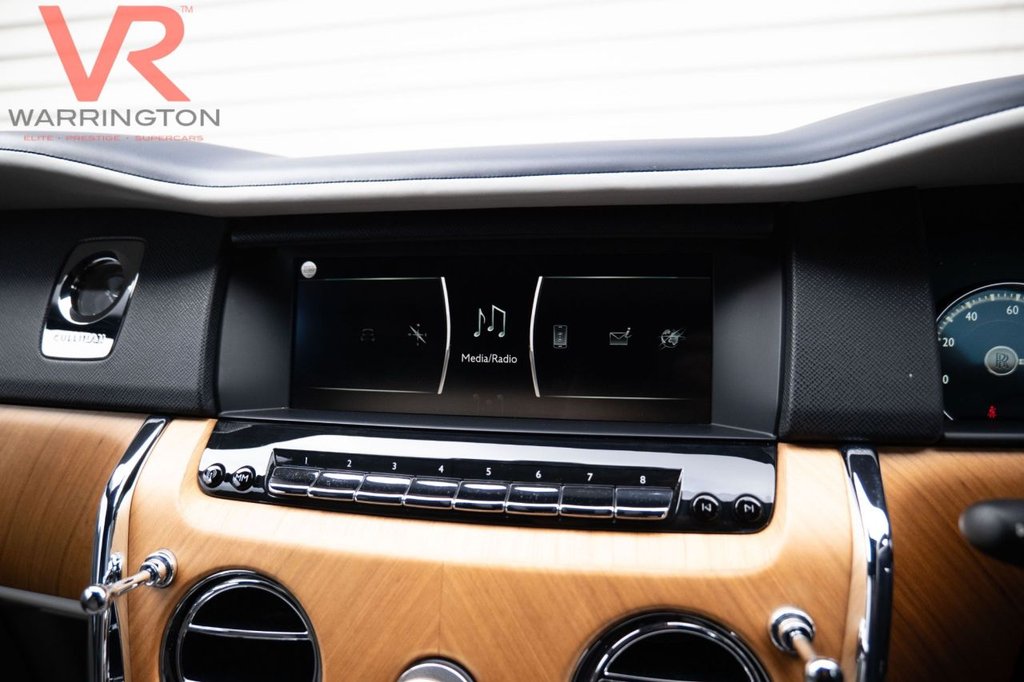 Used Rolls-Royce Cullinan 2019 for sale - 76546469: Photo 32