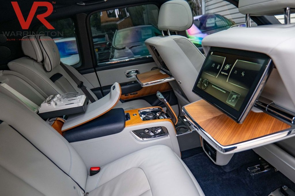 Used Rolls-Royce Cullinan 2019 for sale - 76546469: Photo 45