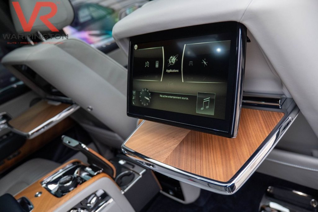 Used Rolls-Royce Cullinan 2019 for sale - 76546469: Photo 46