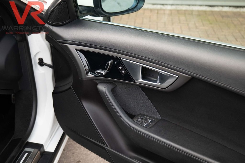 Used Jaguar F-Type 2015 for sale - 78036403: Photo 18