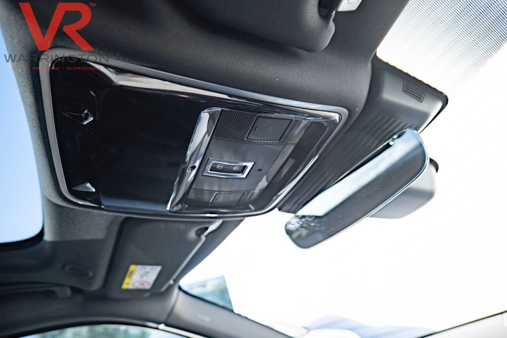 Used Land Rover Range Rover Velar 2022 for sale - 76950549: Photo 32