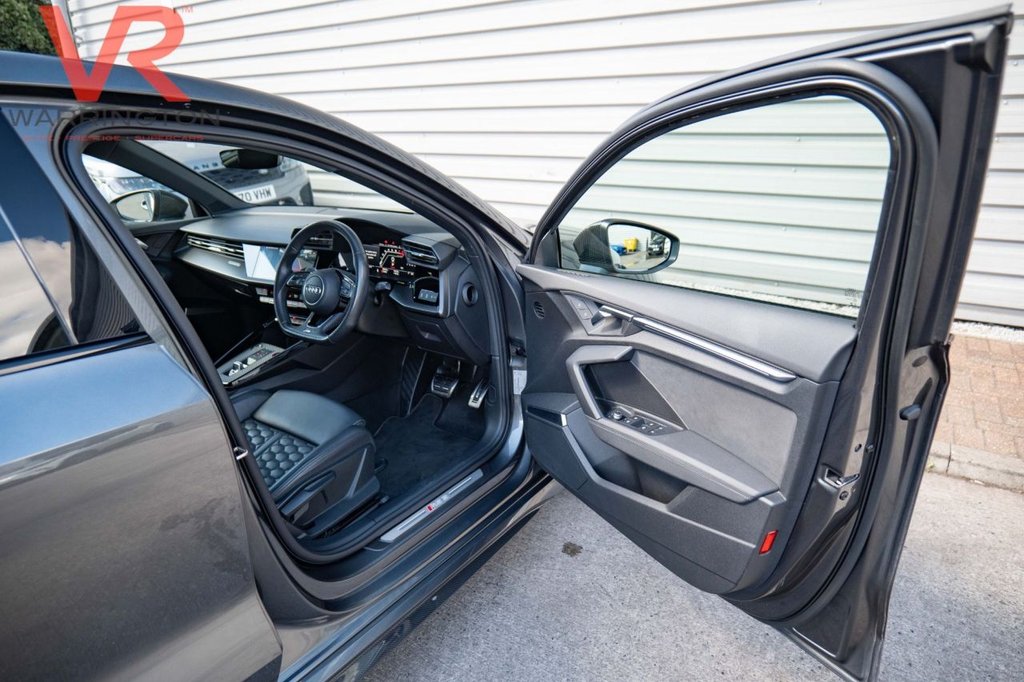 Used Audi RS3 2023 for sale - 76546391: Photo 15