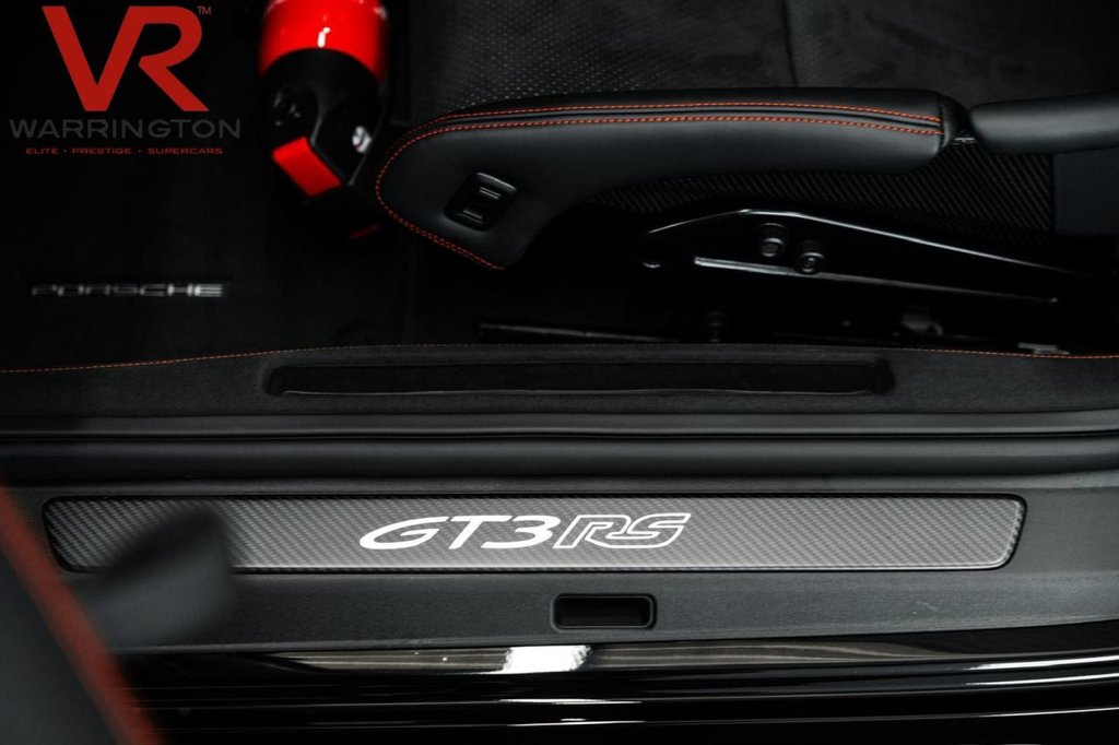 Used Porsche 911 2025 for sale - 77621398: Photo 16