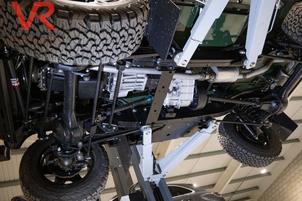 Used Land Rover Defender 1996 for sale - 77250598: Photo 11