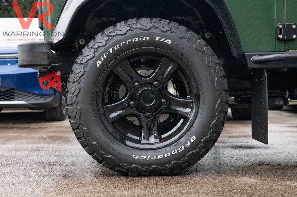 Used Land Rover Defender 1996 for sale - 77250598: Photo 28