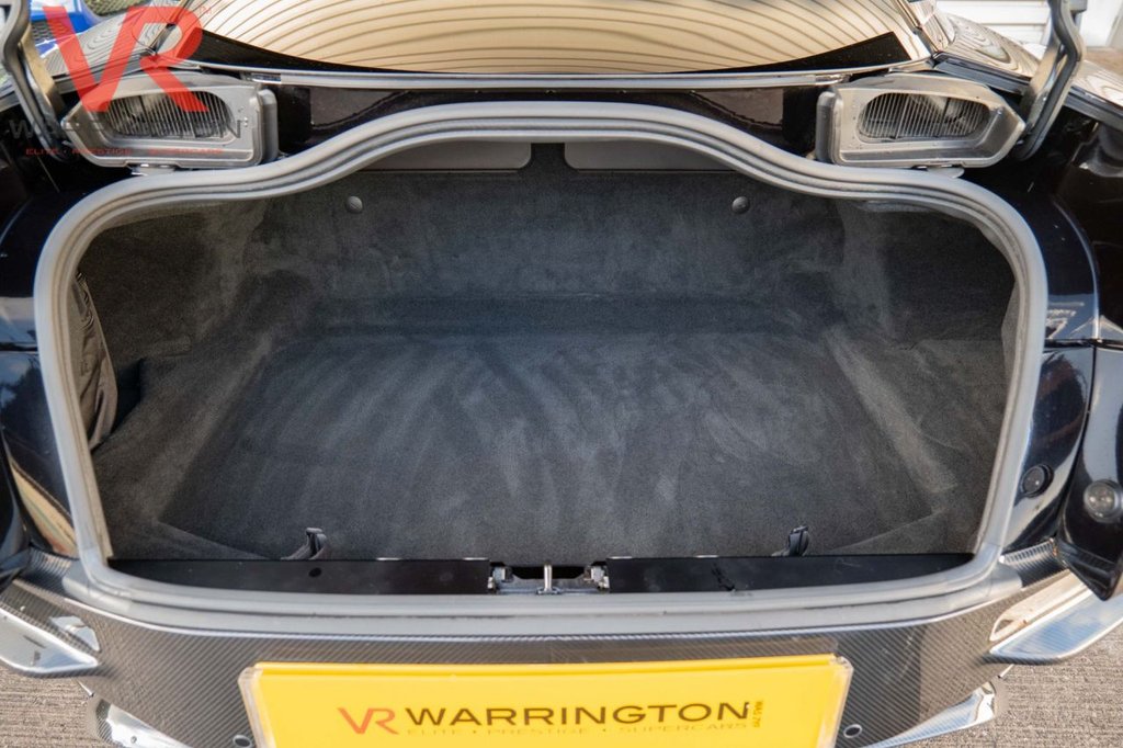 Used Aston Martin DBS 2020 for sale - 76698903: Photo 14