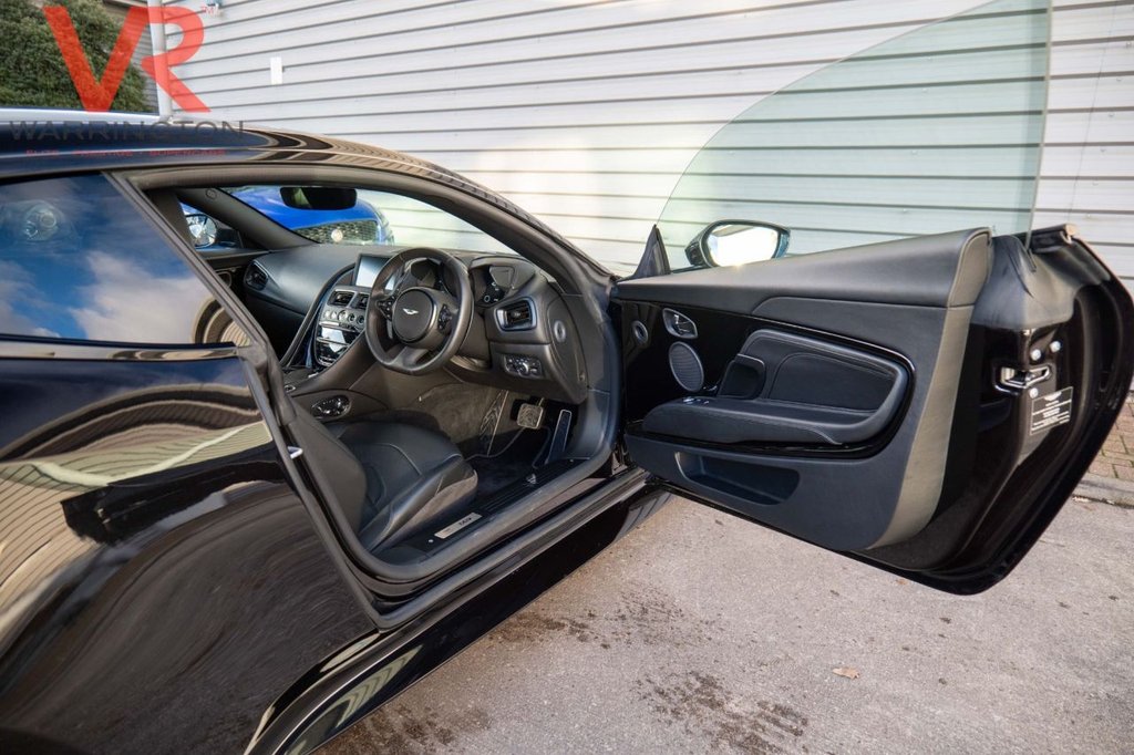 Used Aston Martin DBS 2020 for sale - 76698903: Photo 17