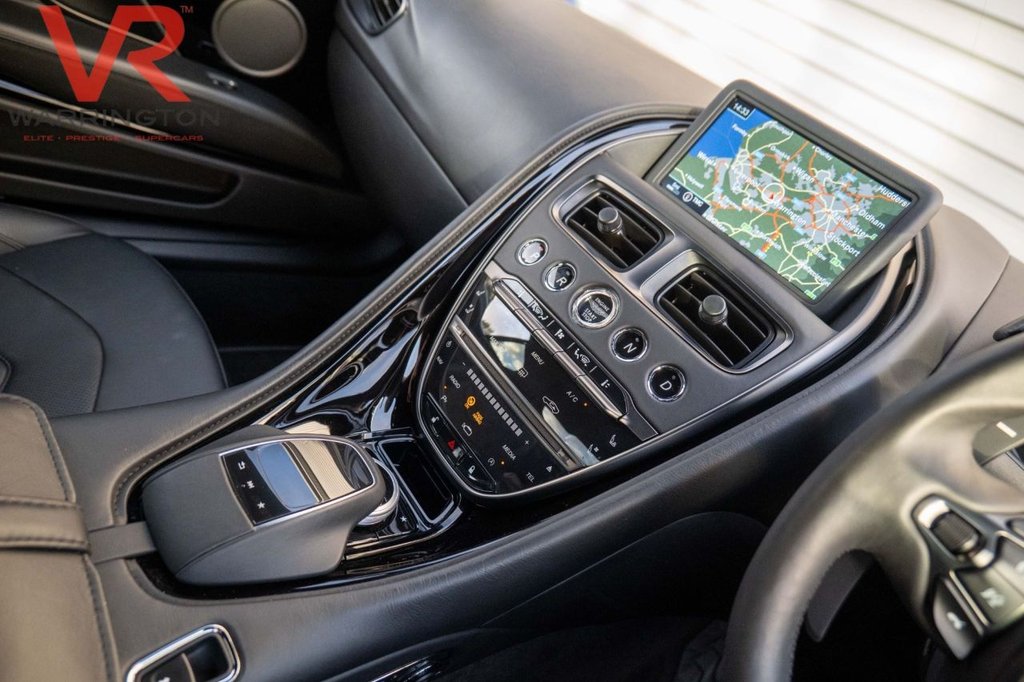 Used Aston Martin DBS 2020 for sale - 76698903: Photo 24