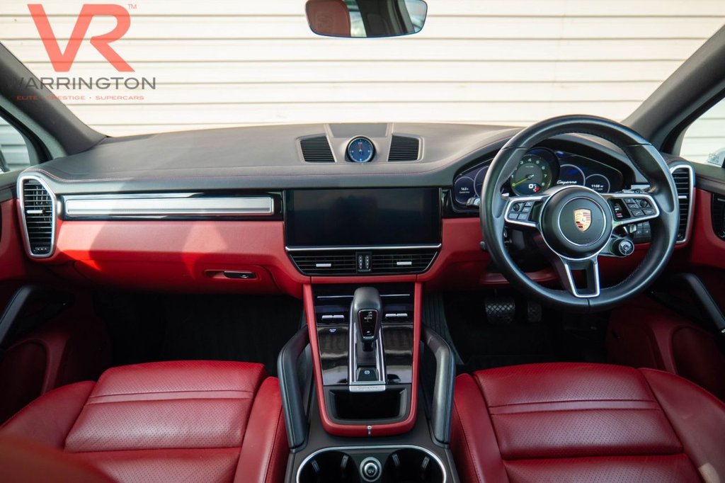 Used Porsche Cayenne 2023 for sale - 76547069: Photo 2