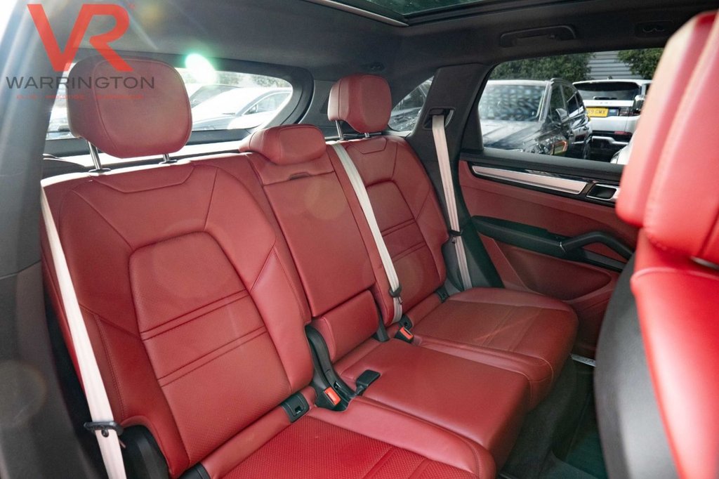 Used Porsche Cayenne 2023 for sale - 76547069: Photo 43