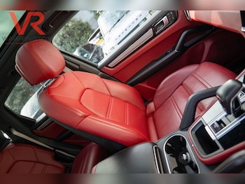 Used Porsche Cayenne 2023 for sale - 76547069: Photo