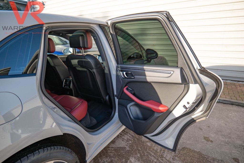 Used Porsche Macan 2022 for sale - 77007087: Photo 40